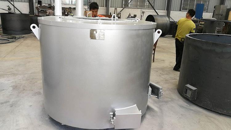 U Rusiji je ugrađena peć za topljenje aluminijuma od 600 kg aluminijuma, ušte...